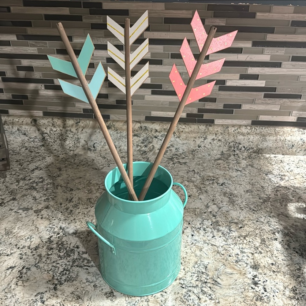 Flower Jug with Arrows House Decor